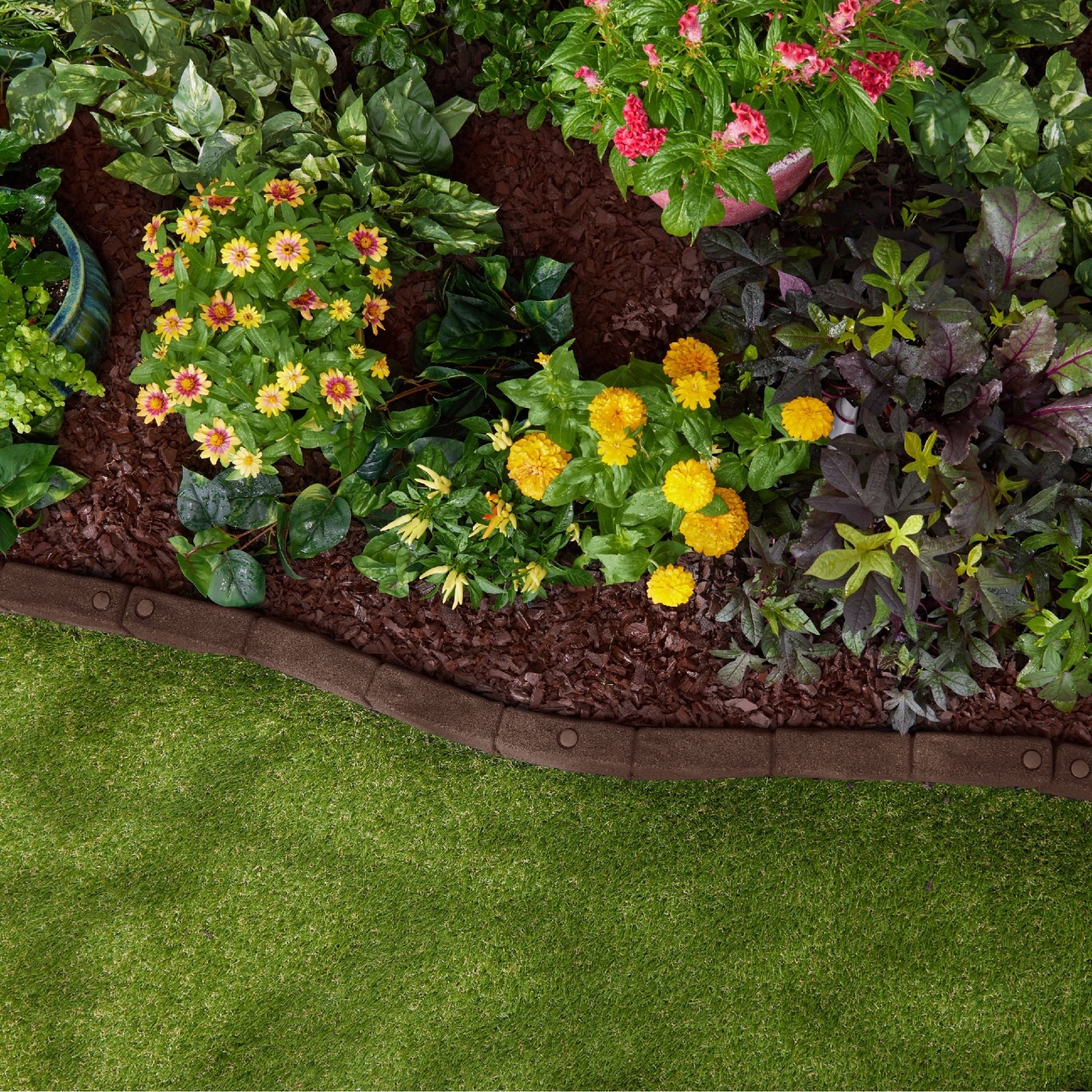 Rubble Border Cobblestone SmartLoc Rubber Border - RubberMulch.com