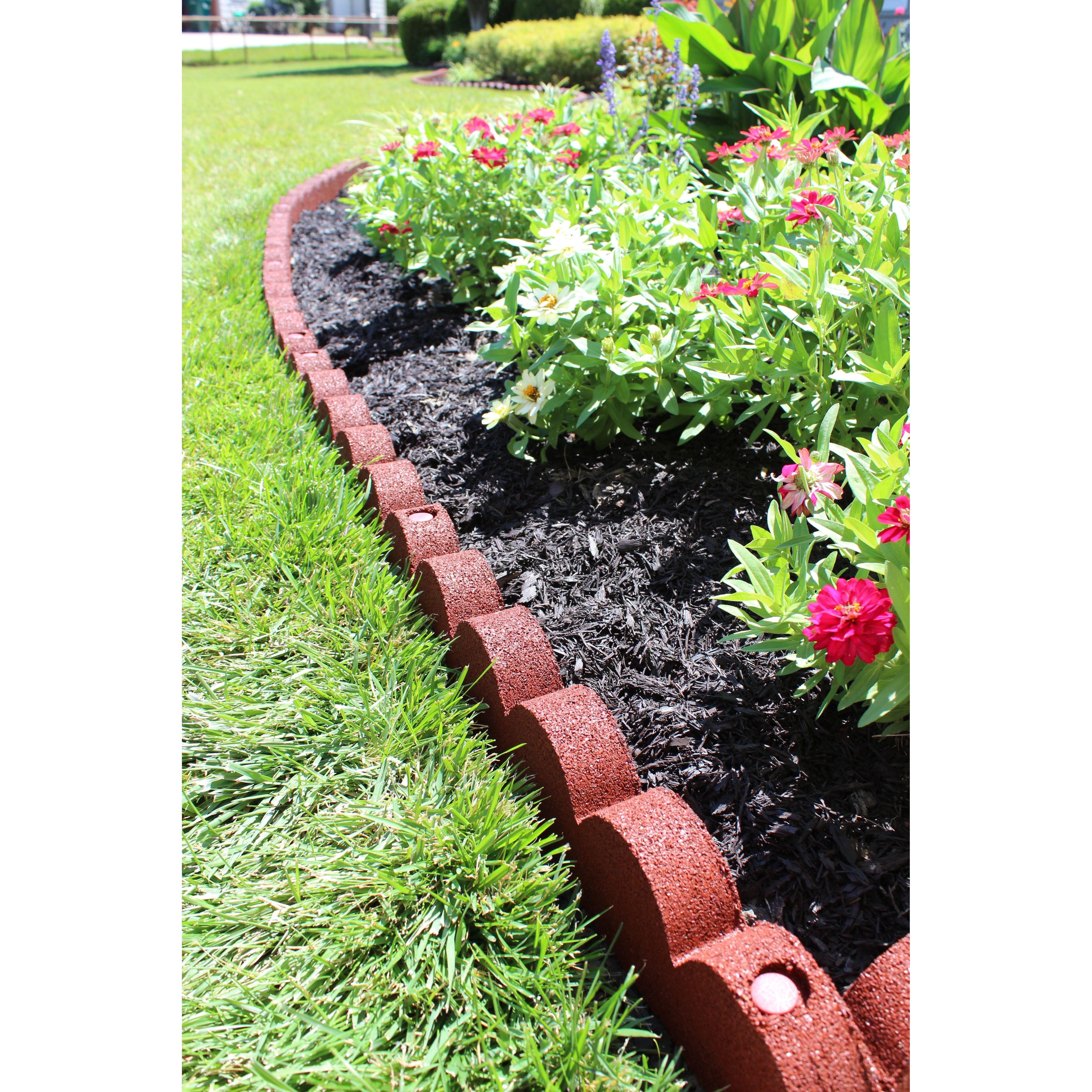 Rubble Border Scalloped Rubber Border - RubberMulch.com