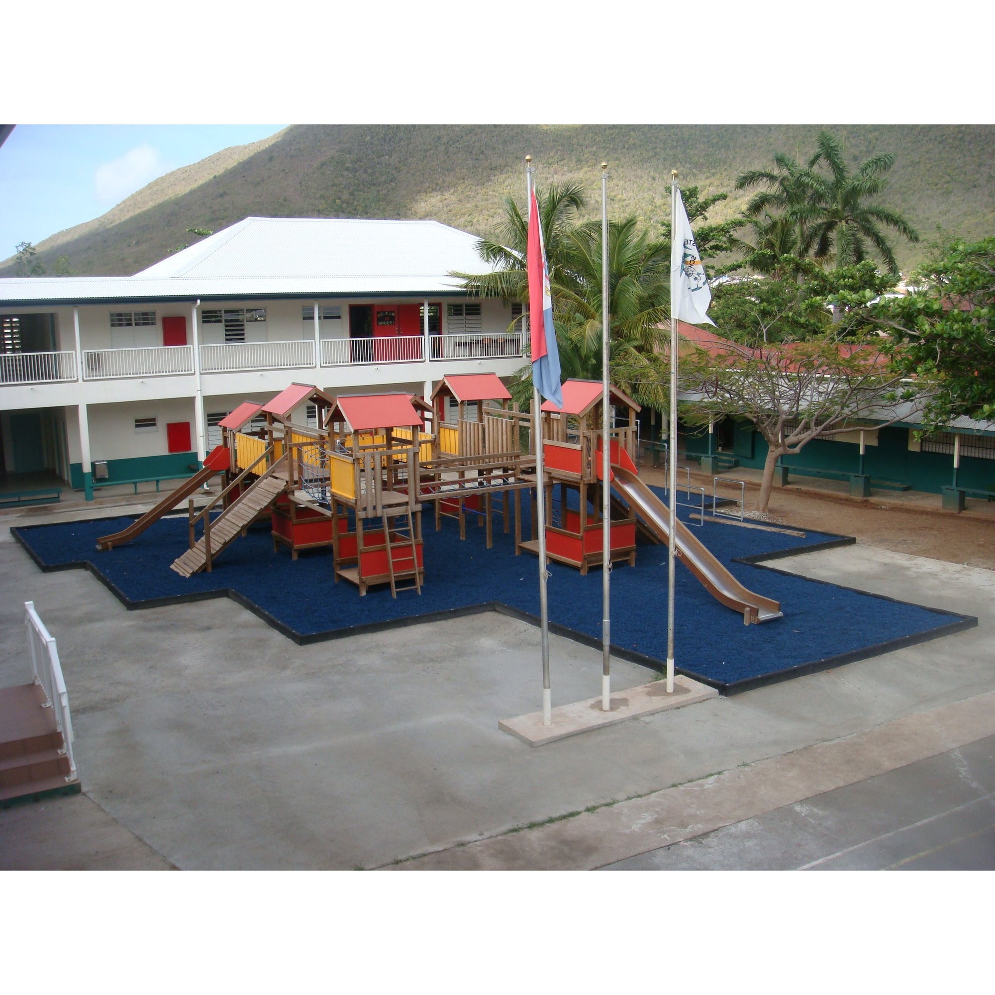 Blue Rubber Mulch for Playgrounds
