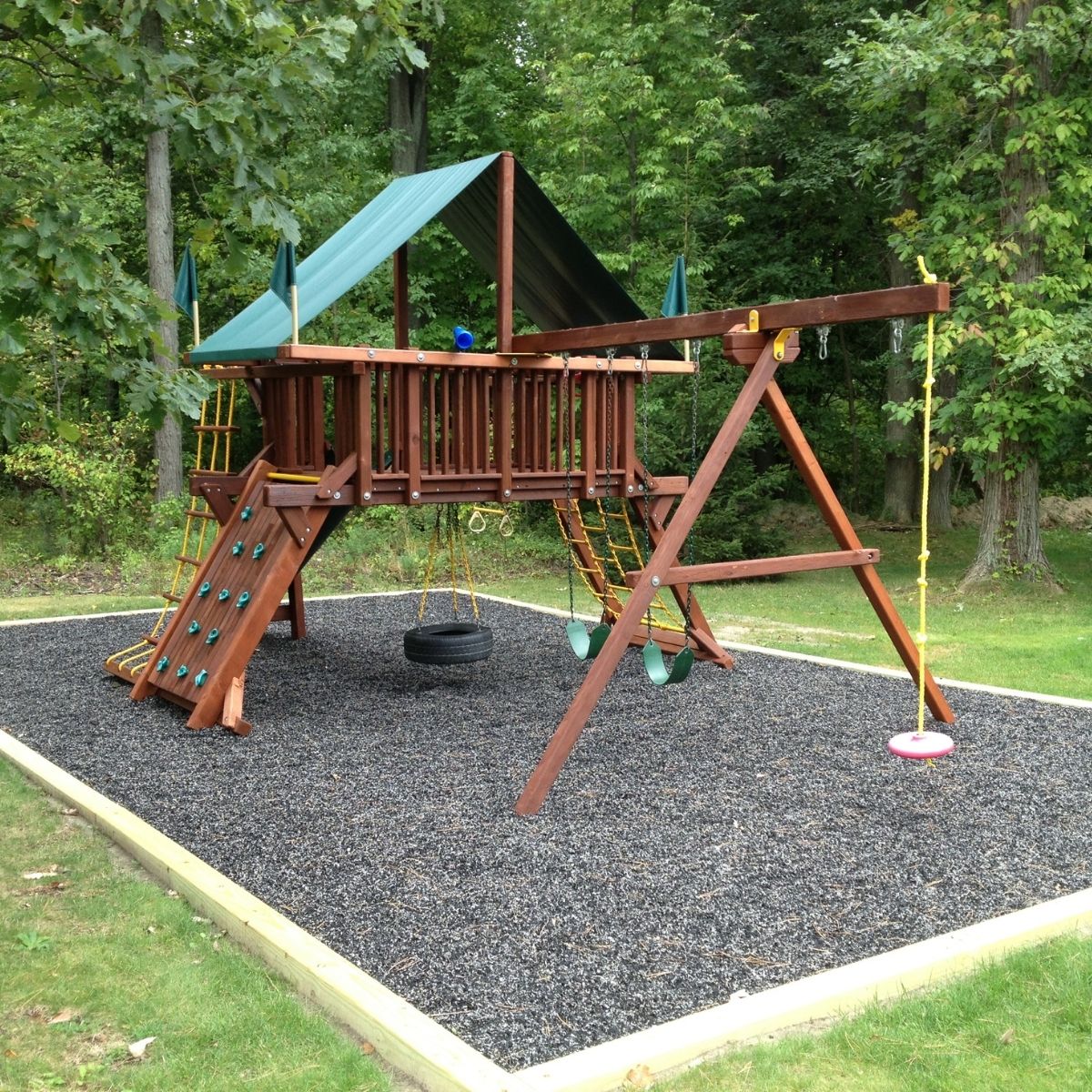 Rubber Mulch Around Swing Set Swing Set Enclosure